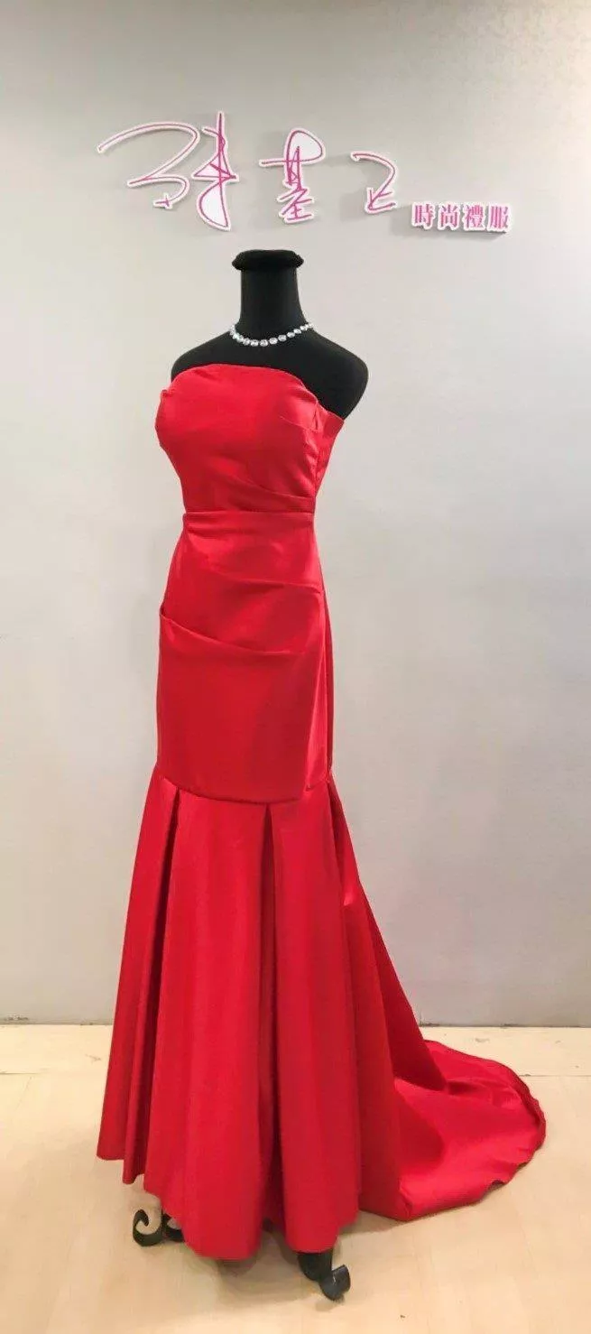 42_201905250108311361427560546-主持人禮服
