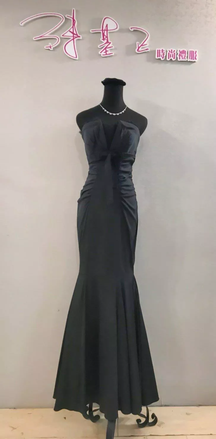42_201905250108446361476547610-主持人禮服