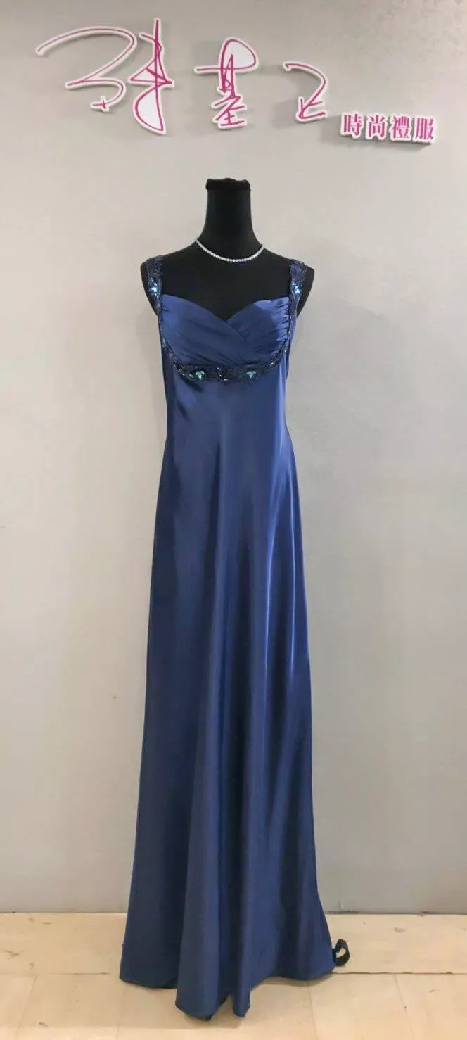 42_201905250108458861760731072-主持人禮服
