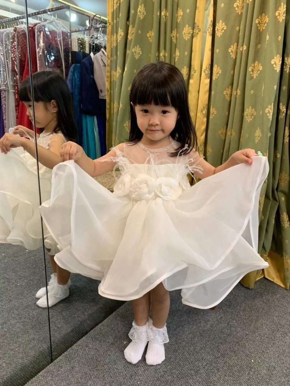 42_201910131739065433061980275-花童禮服