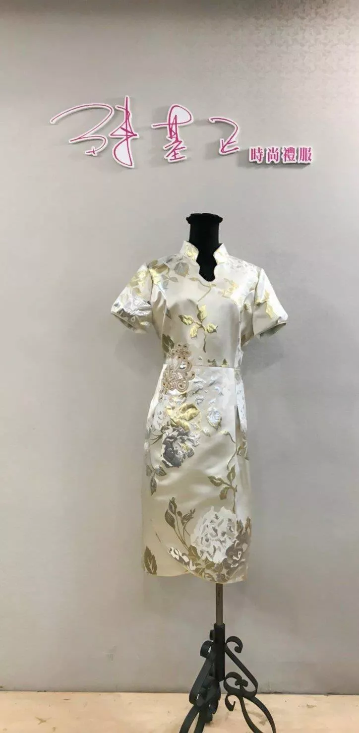42_201905262034068835516966071-短版禮服
